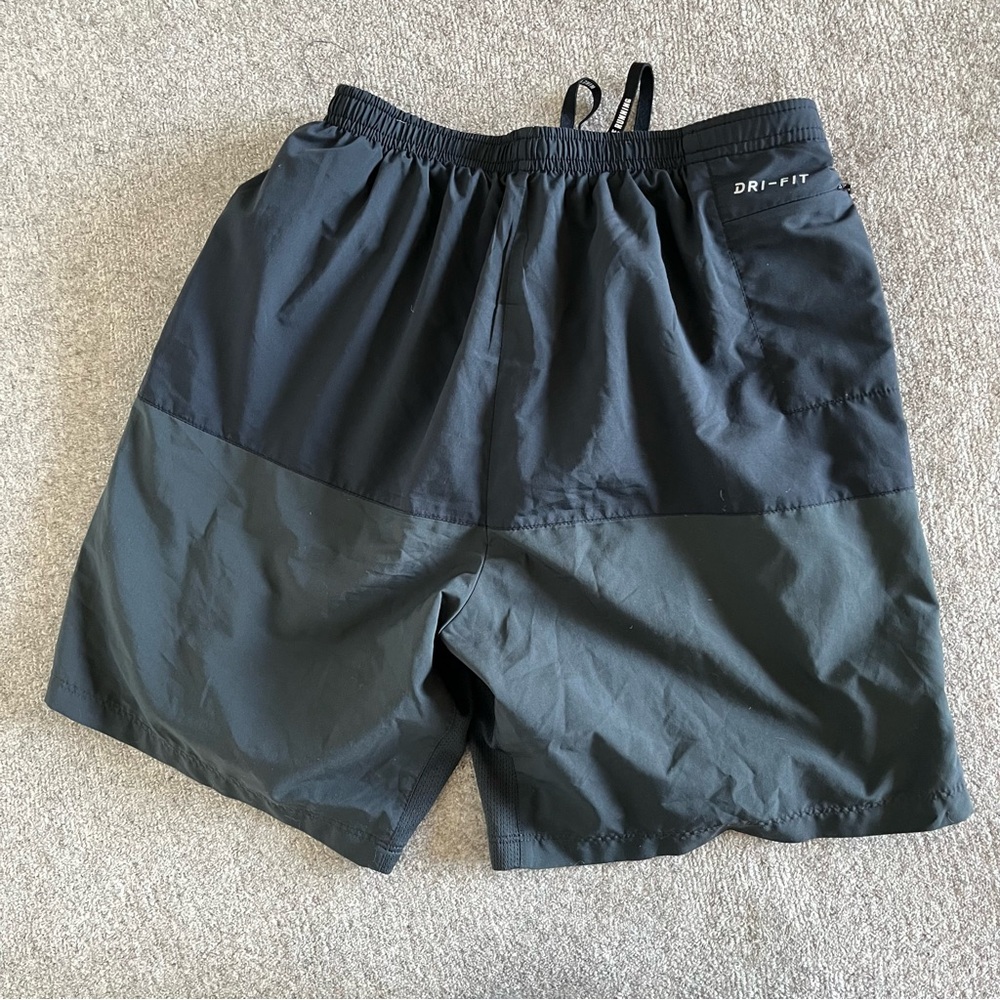 Nike Men's Athletic Shorts - Black and Gray